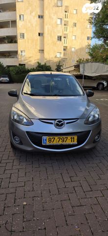 מודעת רכב מאזדה 2