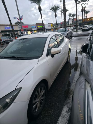 מודעת רכב מאזדה 3