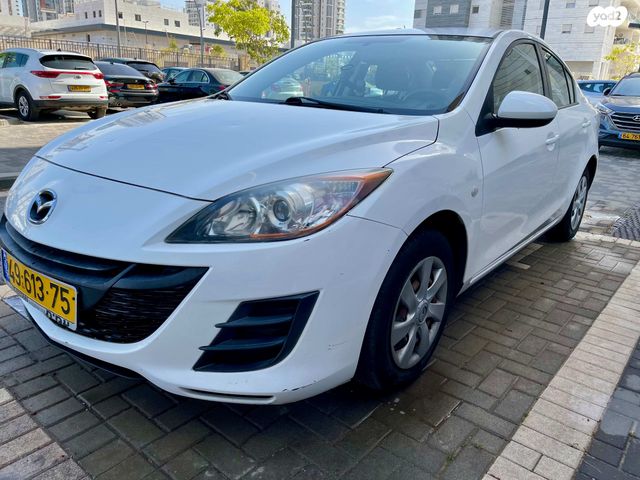 מודעת רכב מאזדה 3