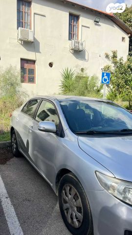 טויוטה קורולה