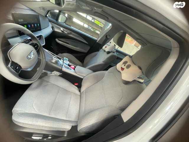 ג׳ילי Geometry C