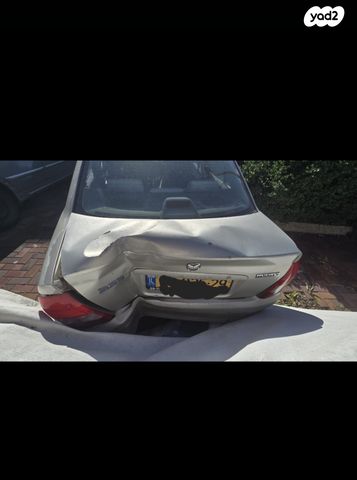 מאזדה 323
