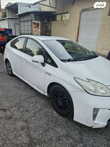 מודעת רכב טויוטה פריוס