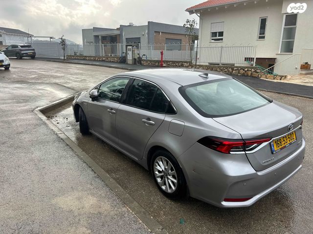 מודעת רכב טויוטה קורולה