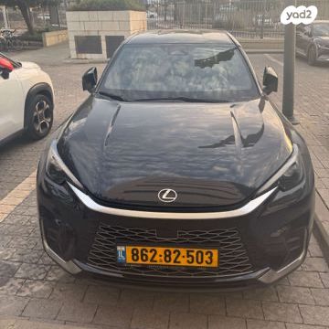 מודעת רכב לקסוס LBX