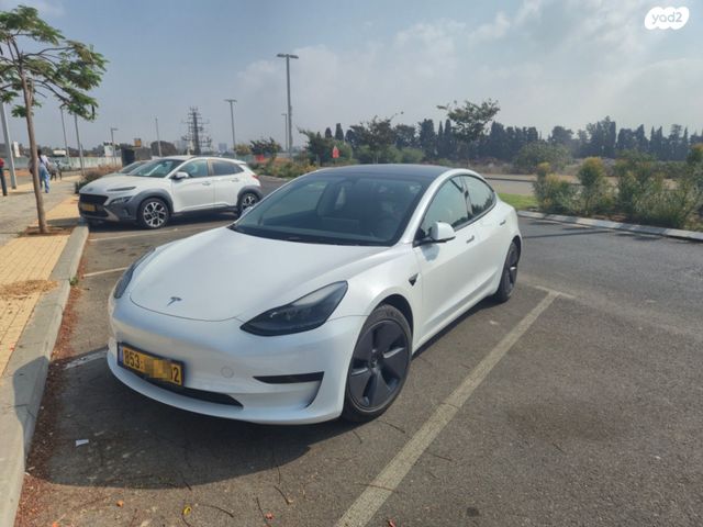 מודעת רכב טסלה מודל 3