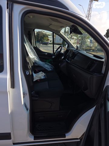 פורד טרנזיט קוסטום