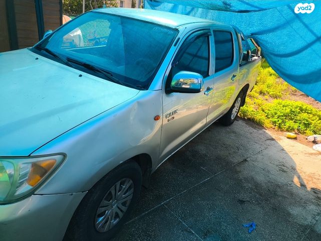 מודעת רכב טויוטה היילקס ויגו