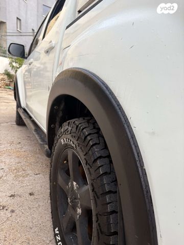 איסוזו די-מקס