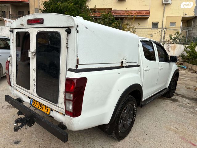 איסוזו די-מקס