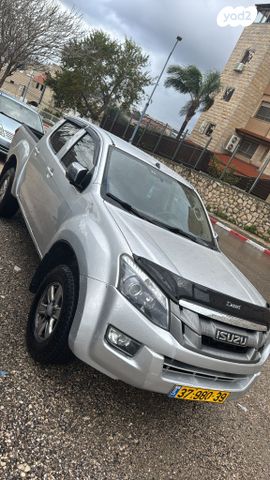 מודעת רכב איסוזו די-מקס