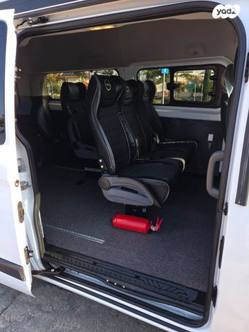 פורד טרנזיט קוסטום