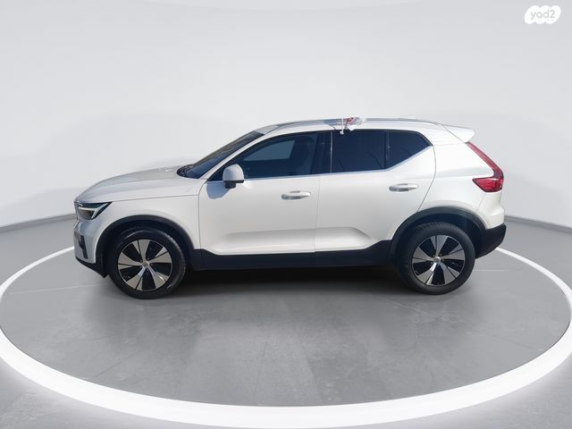 וולוו XC40