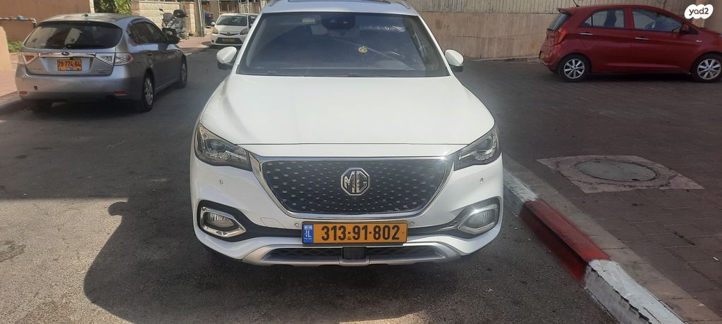 מודעת רכב אם ג'י EHS PHEV