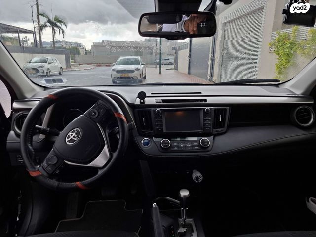 מודעת רכב טויוטה RAV4