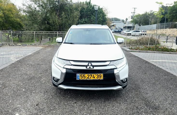 מיצובישי אאוטלנדר