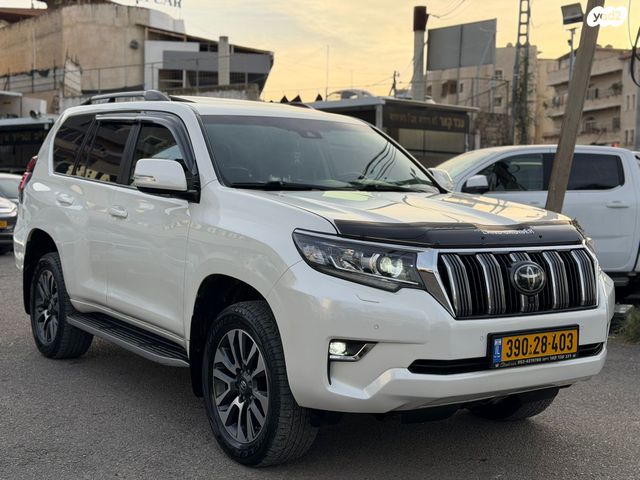 טויוטה לנד קרוזר