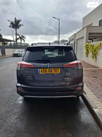 טויוטה RAV4