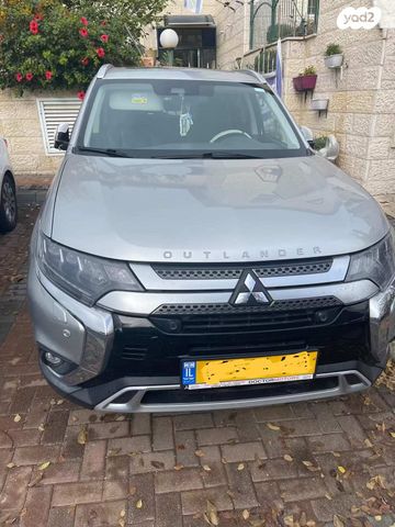 מיצובישי אאוטלנדר