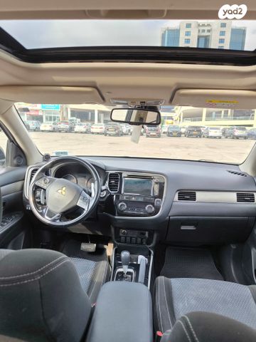 מיצובישי אאוטלנדר