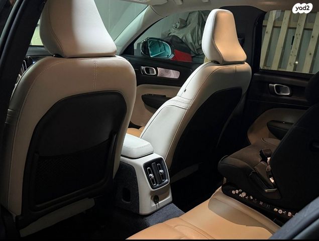 וולוו XC40