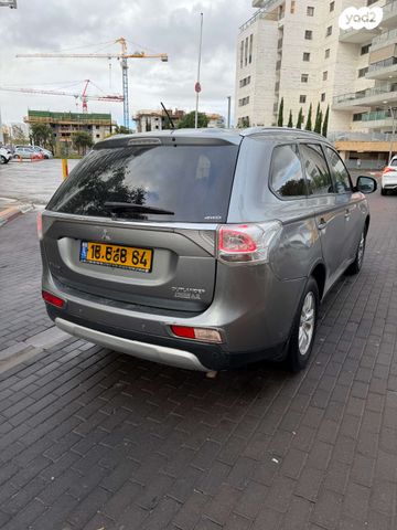 מיצובישי אאוטלנדר