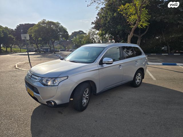 מיצובישי אאוטלנדר