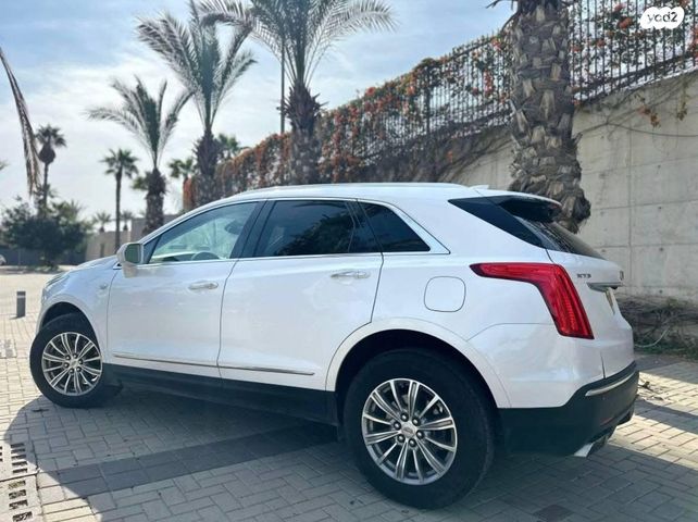 מודעת רכב קאדילק XT5