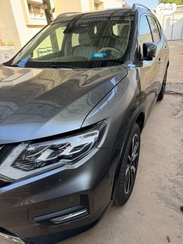 ניסאן אקס טרייל