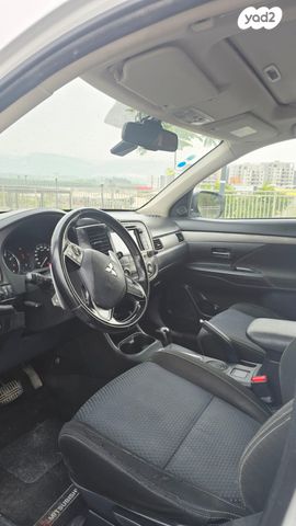 מיצובישי אאוטלנדר