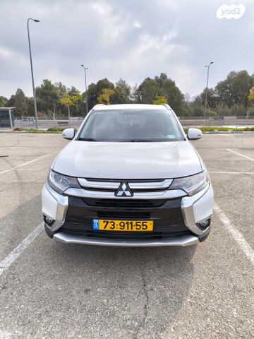 מיצובישי אאוטלנדר