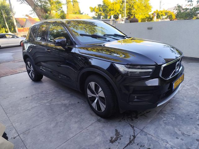 וולוו XC40