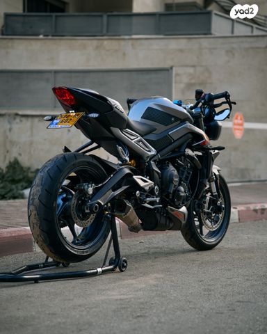 טריומף Street Triple RS