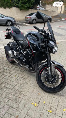 קאוואסאקי Z900