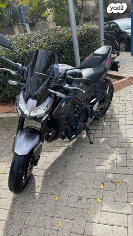 קאוואסאקי Z900