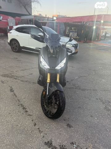 הונדה X-ADV750
