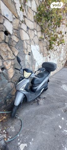 מודעת רכב סאן יאנג אחר