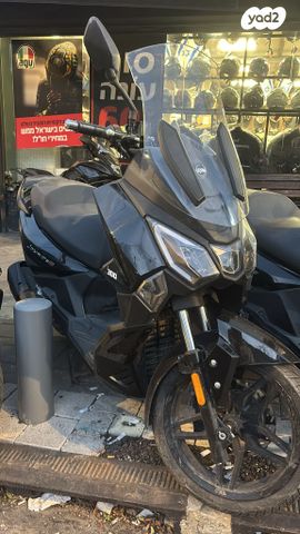 מודעת רכב סאן יאנג ג'וירייד 300 16