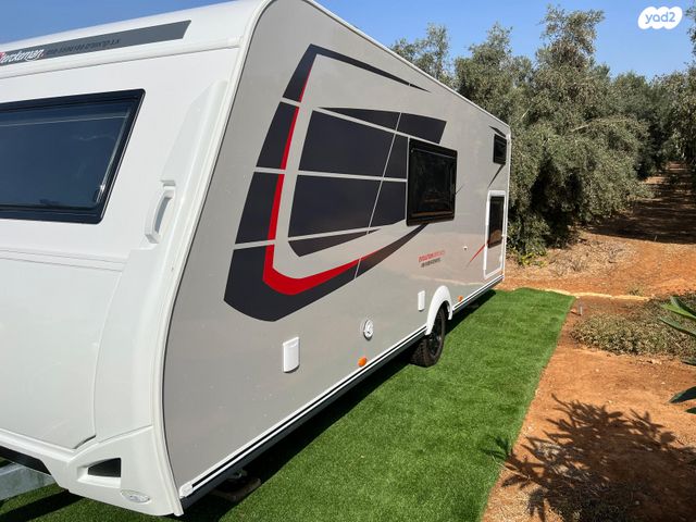 מודעת רכב נגרר (קראוון נגרר)