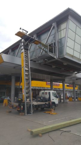 מודעת רכב מנוף