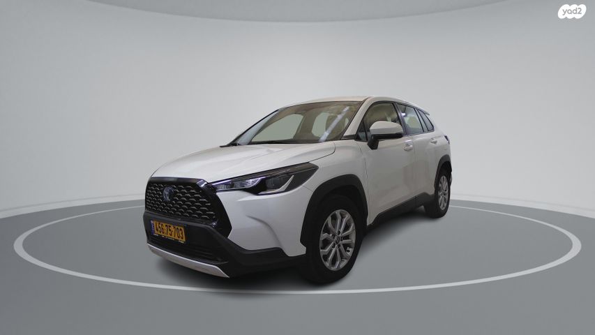 מודעת רכב טויוטה קורולה קרוס