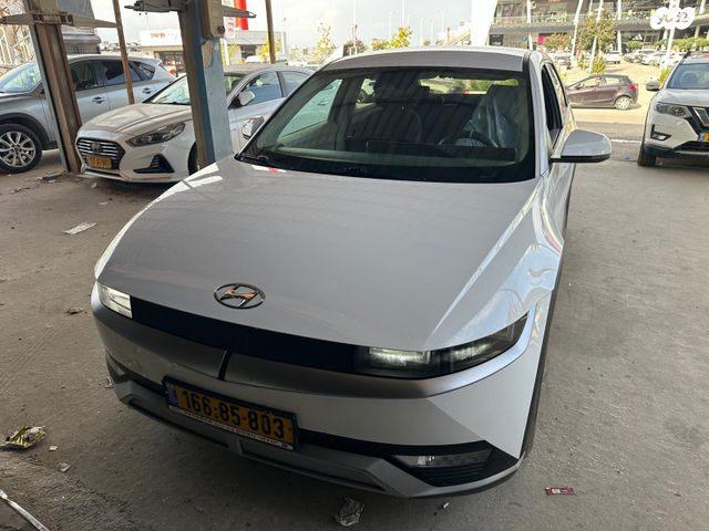 יונדאי איוניק 5