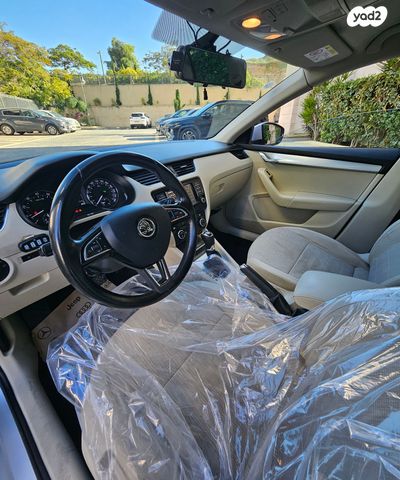 סקודה אוקטביה 