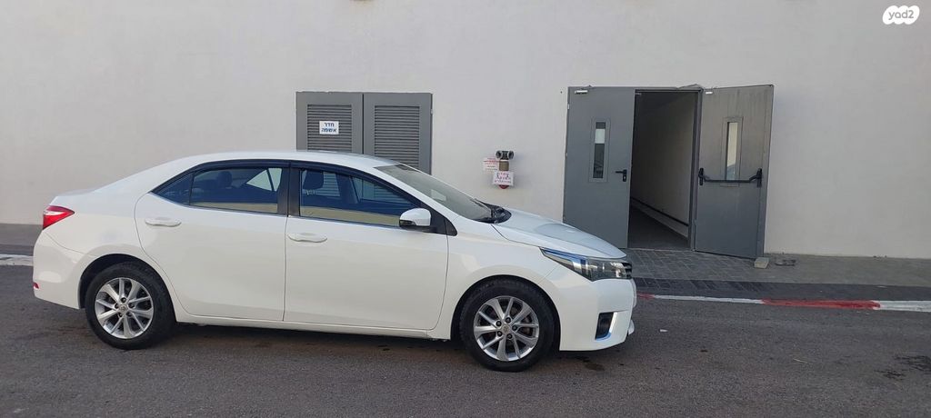 טויוטה קורולה