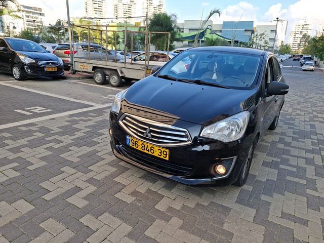 מיצובישי אטראז'