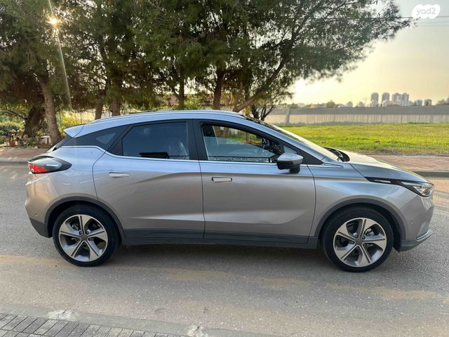 ג׳ילי Geometry C