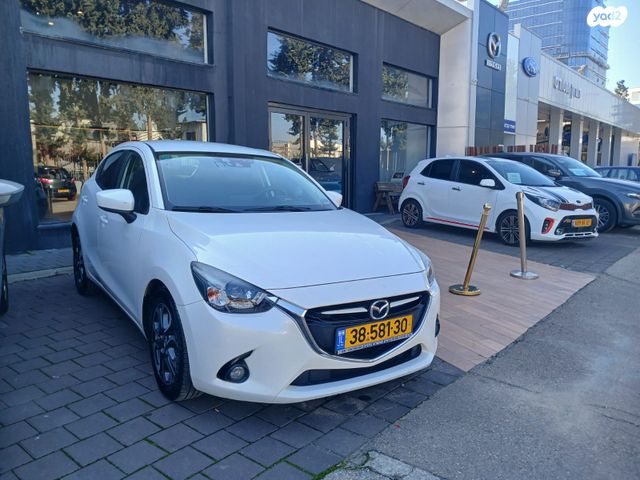 מודעת רכב מאזדה 2