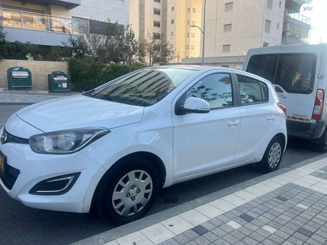 מודעת רכב יונדאי i20