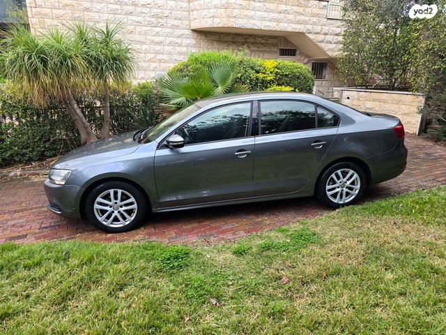 מודעת רכב פולקסווגן ג'טה 