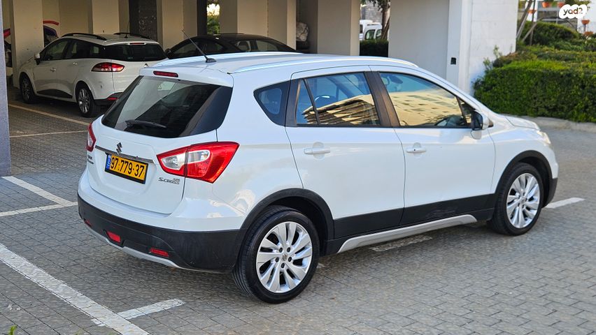 סוזוקי קרוסאובר